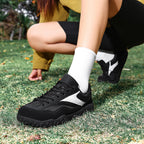 Women's Outdoor Wide-Toe Suede & Mesh Sneakers – Retro-Style Casual Walking Shoes