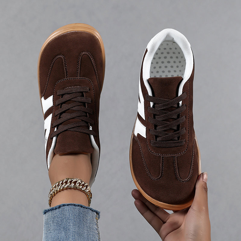 Women's Suede Low-Top Wide-Toe Skate Shoes – Casual Color-Block Lace-Up Sneakers