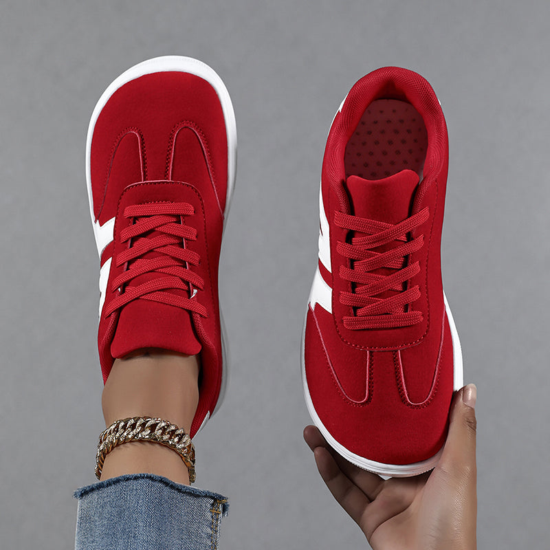 Women's Suede Low-Top Wide-Toe Skate Shoes – Casual Color-Block Lace-Up Sneakers