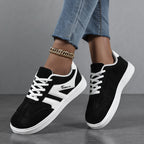 Women's Suede Low-Top Wide-Toe Skate Shoes – Casual Color-Block Lace-Up Sneakers