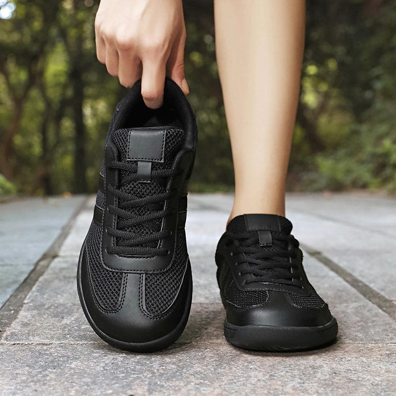 Women's Classic Retro Wide-Toe Sneakers – Breathable Mesh Minimalist Barefoot-Feel Shoes